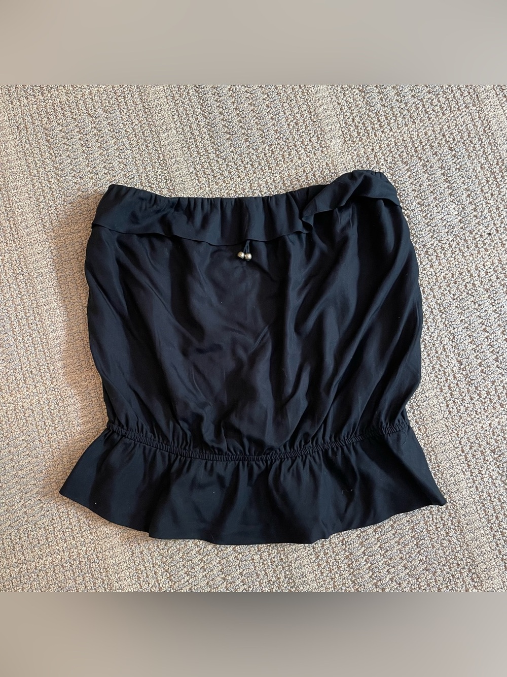 Gap Black Strapless Ruffled Hem Top size large